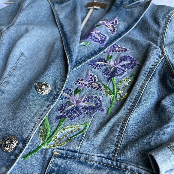 Women’s Sz M Classic Embroidered Denim Blazer Jacket Collar Neckline - Picture 3 of 16